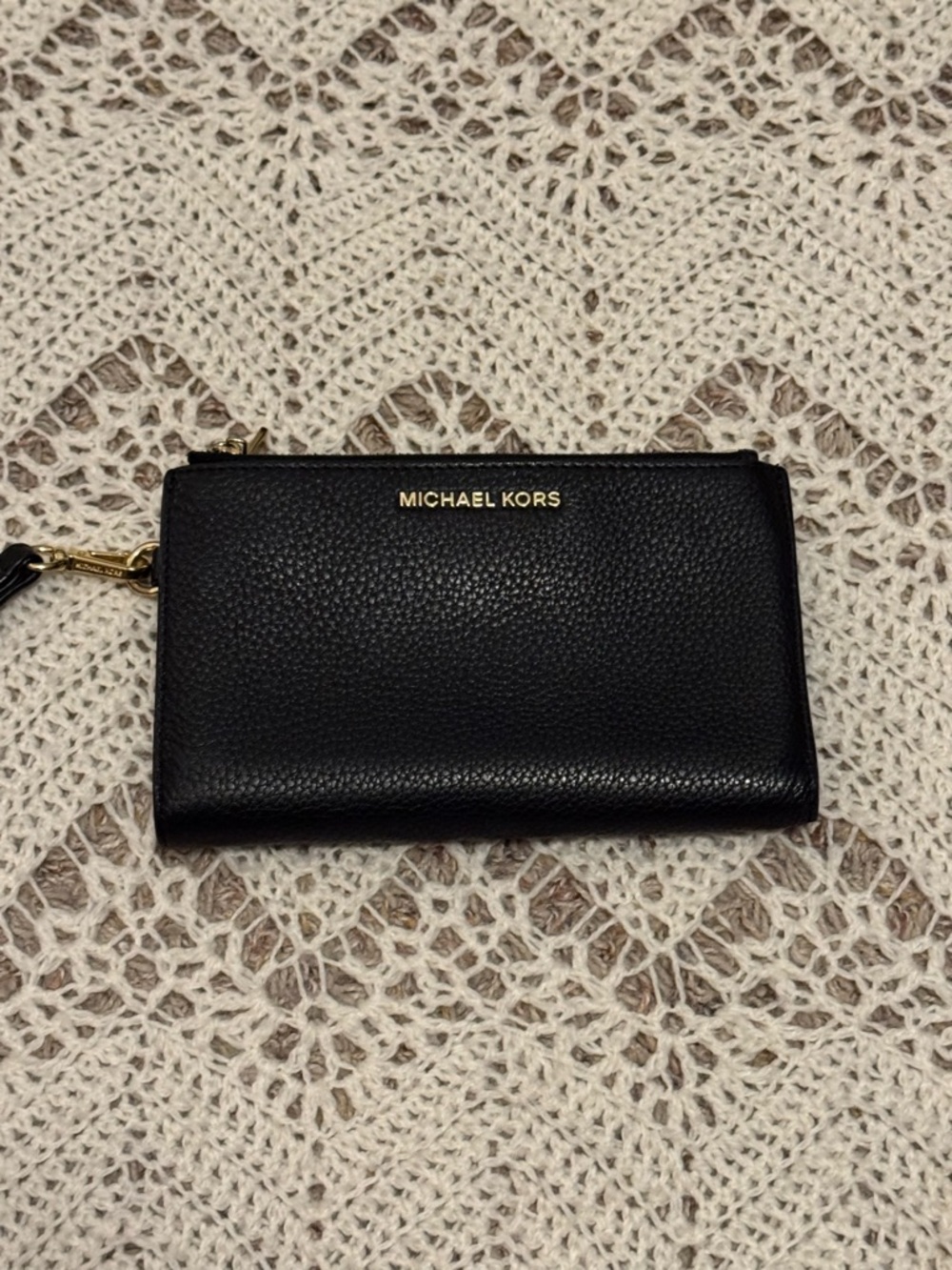 Michael Kors Black Pebbled Leather Wristlet Card Holder Gold Wallet Large
